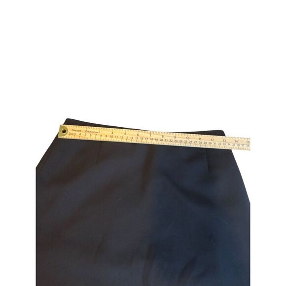 Black Pleated A-Line Skirt Womens Size 4P 100% Polyester Made In China - Picture 7 of 9